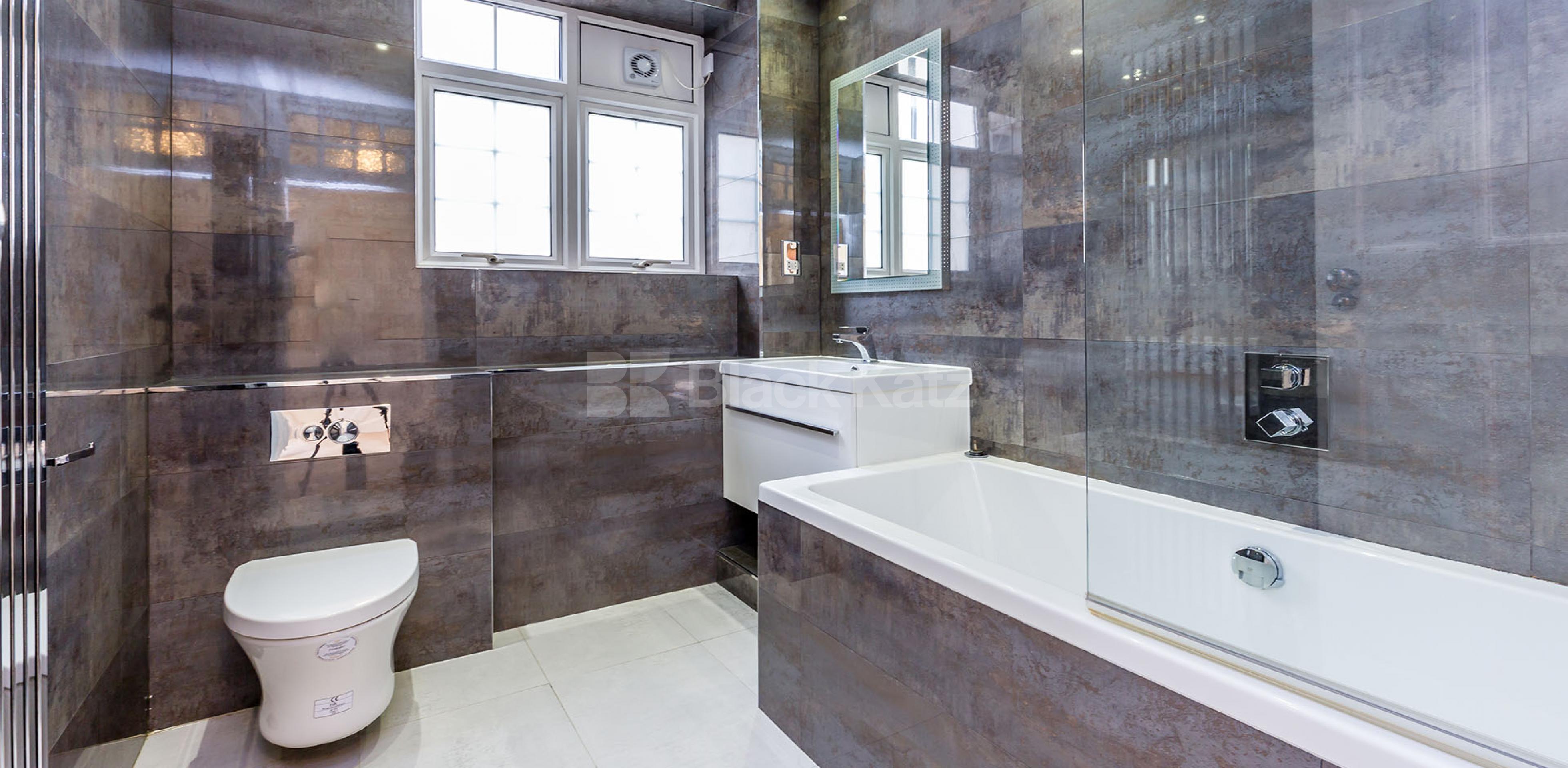 Recently refurbished spacious 2 bed with modern kitchen mins to regents park Northwick Terrace, St Johns Wood / Maida Vale NW8